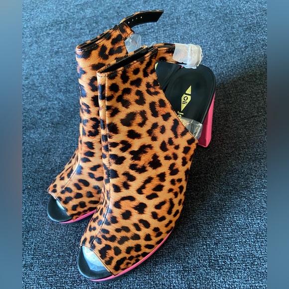 Jolimall Cheetah Platform Shoes - Picture 4 of 5